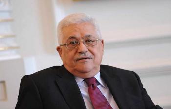 الرئيس عباس قد لا يوافق على نقل أموال رواتب موظفي غزة -ارشيف-