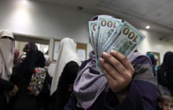 صرف رواتب موظفي غزة من المنحة القطرية 