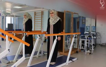 أميرة عياش.. عزيمة أمٍّ تتحدى الشلل