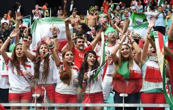 المشجعات الإيرانيات في ملاعب كرة القدم