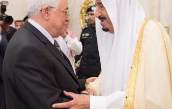 الملك سلمان بن عبد العزيز والرئيس محمود عباس -ارشيف-