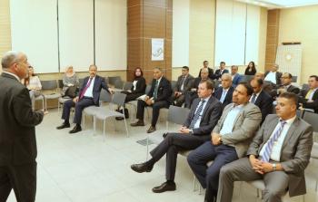 سلطة النقد وجمعية البنوك واتحاد المطورين العقاريين يبحثون آليات تمكين قطاع المهنيين والحرفيين من الحصول على تسهيلات عقارية 