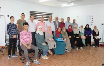 دورة تدريبية لطلبة كلية طب الأسنان في جامعة فلسطين
