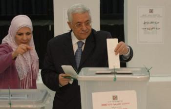 الرئيس الفلسطيني محمود عباس خلال الانتخابات الفلسطينية - أرشيفية -
