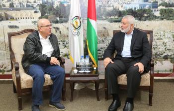 السفير محمد العمادي يصل غزة ويلتقي رئيس حماس اسماعيل هنية