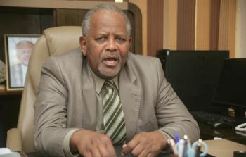 وفاة صابر محمد حسن محافظ بنك السودان 