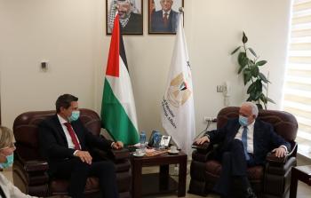 المالكي يتسلم أوراق اعتماد ممثل سويسرا الجديد لدى فلسطين