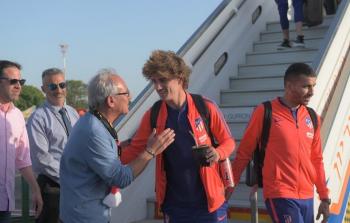 فريق اتلتيكو مدريد الاسباني يصل تل ابيب