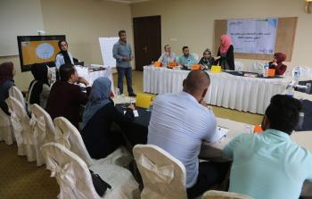 فلسطينيات تعقد تدريب مناظرات لطلبة الجامعات