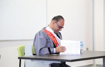 الصحفي زماعرة يناقش أطروحة معاصرة وميدانية لنيل درجة ماجستير