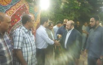 عضو المكتب السياسي لحركة حماس موسى أبو مرزوق يزور خيمة العزاء