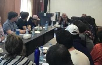 وفد جامعة يال مع زياد أبو عمرو