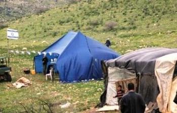 قوات الاحتلال تهدم خيمتين في نابلس