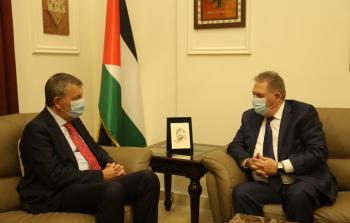 سفير فلسطين لدى لبنان يلتقي مفوض عام 