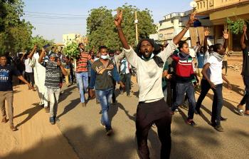 اخبار السودان اليوم السبت: المظاهرات تشتعل وإعلان موعد وصولها إلى القصر الجمهوري 