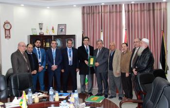 الأقصى وشركة الاتصالات يوقعان اتفاقية تعاون