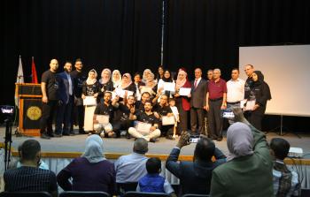 جامعة القدس تحتفل بتخريج طلاب الالتراساوند.