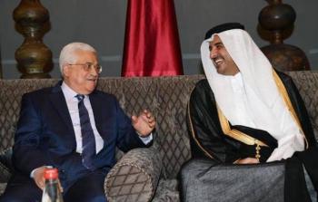 أمير قطر تميم بن حمد آل ثاني والرئيس الفلسطيني محمود عباس -أرشيف-