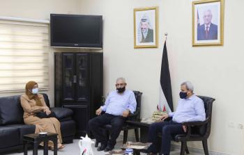 محافظ قلقيلية ووفدٍ من المركز الفلسطينية للتنمية