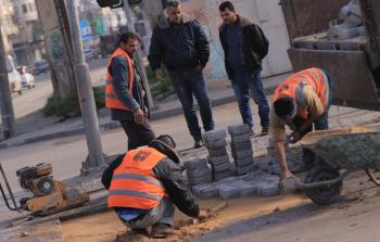 بلدية غزة تنجز صيانة 80 حفرة في شوارع المدينة