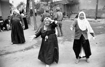 سيدات فلسطينيات خلال الانتفاضة الأولى بغزة