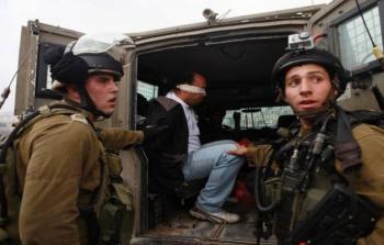 جنود الاحتلال يعتقلون مواطناً فلسطينيا في الضفة الغربية المحتلة- توضيحية-