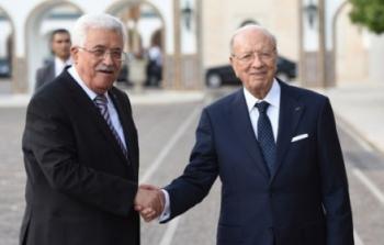 الرئيس محمود عباس ونظيره التونسي الباجي قائد السبسي