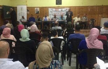 شؤون اللاجئين بالمنظمة توزع منحة الطالب الجامعي في مخيم الامعري