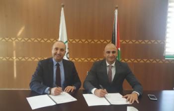 الاتصالات توقع اتفاقية