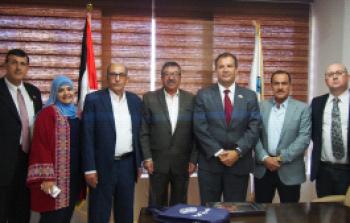 جانب من استقبال وزير الحكم المحلي المالطي في بلدية البيرة