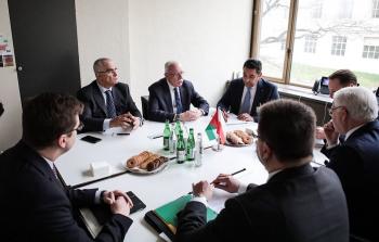 جانب من اللقاءات