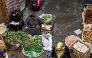 داخل سوق شعبي بالقاهرة