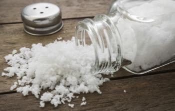 مخاطر تناول الملح