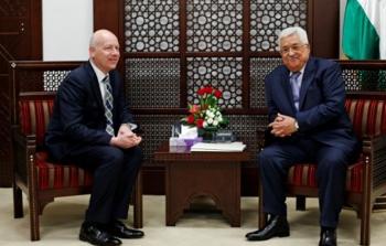 لقاء سابق بين الرئيس الفلسطيني محمود عباس وجيسون غرينبلات مبعوث الرئيس الأمريكي إلى الشرق الأوسط
