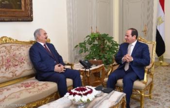 جانب من لقاء الرئيس المصري مع حفتر