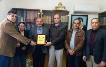 جانب من زيارة المكتب الحركي للمركز الفلسطيني لحقوق الإنسان