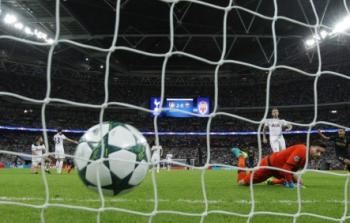 أول أهداف موناكو عن طريق بيرناردو سيلفا(رويترز)