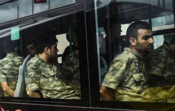 بلغ عدد المعتقلين المعلن عنه من الحكومة التركية حتى الآن 37 ألف شخص.