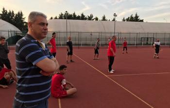 مستشار الرئيس الفلسطيني يزور بعثة منتخب أكاديمية المحترفين في باريس