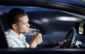 حظر التدخين في السيارات
