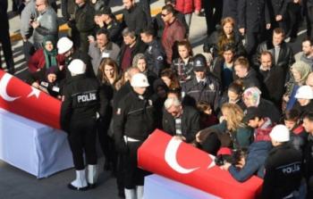 وزراء ومسؤولون يحضرون تأبينا لضحايا تفجيري اسطنبول وأغلبهم من الشرطة