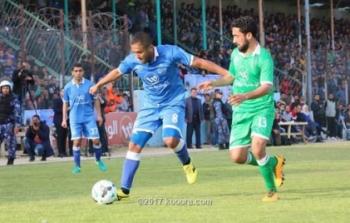 سعيد السباخي يسار الصورة
