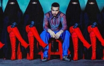 مشهد من فيديو إعلاني من الألبوم الغنائي للفنان المغربي