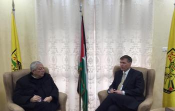 نائب رئيس حركة فتح محمود العالول يلتقي مع القنصل البريطاني في رام الله