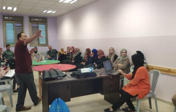 المركز الفلسطيني يعقد دائرة مستديرة حول نتائج دراسة واقع المرأة  في المخيمات الفلسطينية