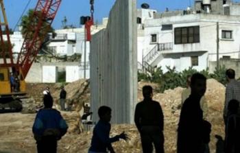 وقف بناء جدار عين الحلوة