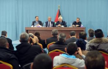 الرئيس عباس خلال لقائه مع الصحفيين