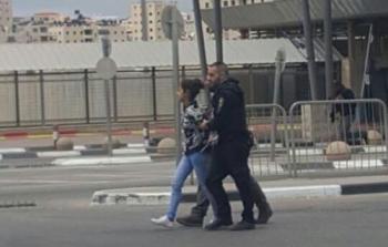 اعتقال طفلة فلسطينية