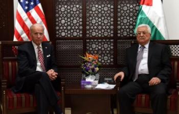 الرئيس عباس خلال لقائه مع بايدن