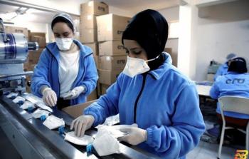 مصنع فلسطيني لصناعة الكمامات الطبية- أرشيفية